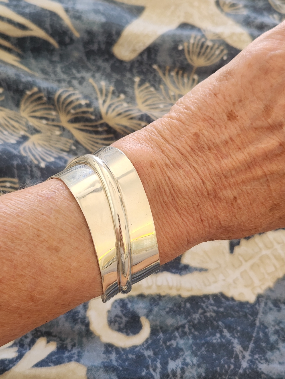Taxco Sterling Curved Cuff Bracelet. Vintage Modernist